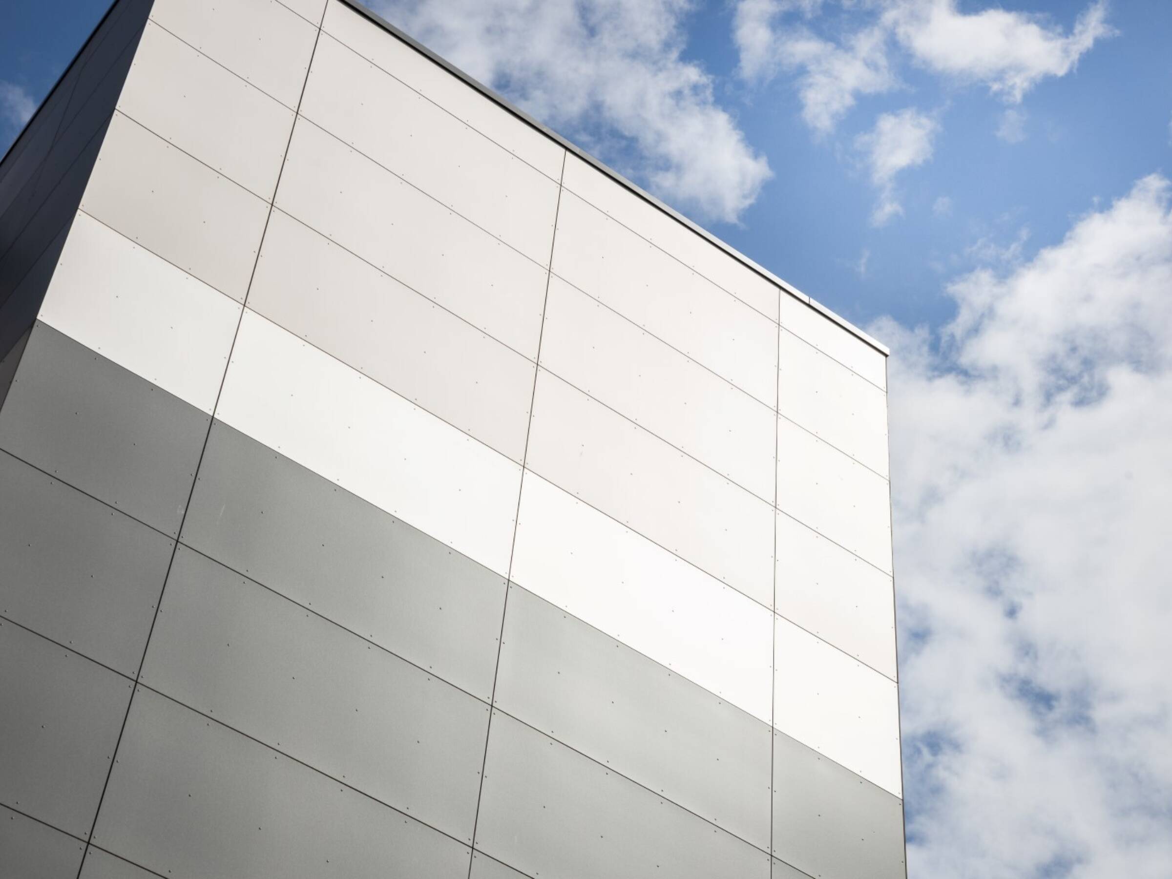 Heartlands Hospital | Rockpanel Mineral Fibre Cladding | SBS Cladding